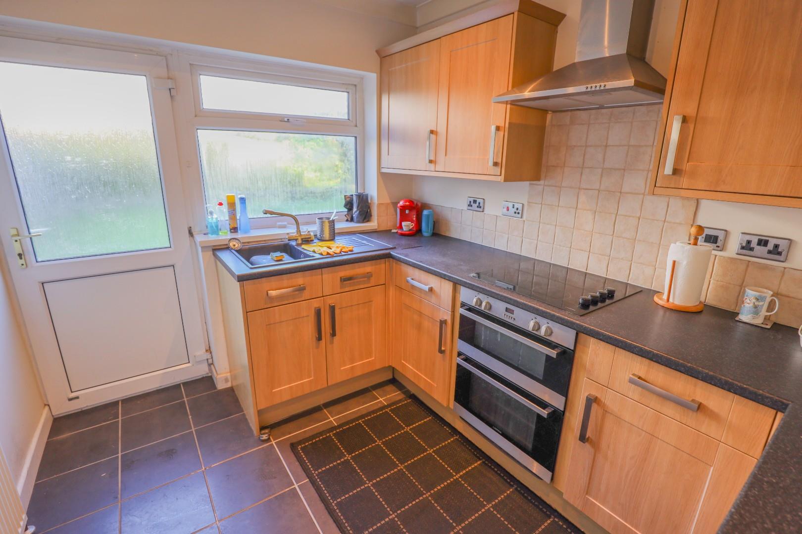 11 Wolfe Close, Cowbridge, Vale of Glamorgan, CF71 7AZ